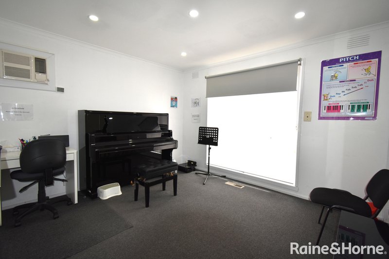 Photo - 1 Spring Road, Springvale South VIC 3172 - Image 9