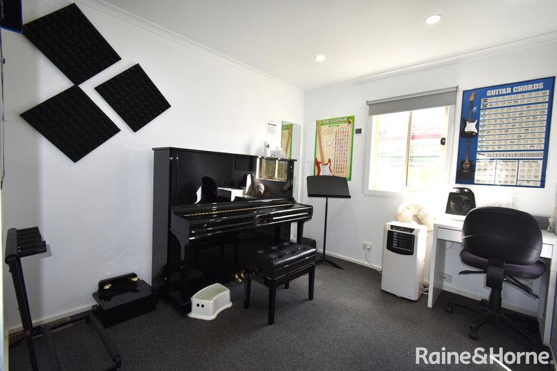 Photo - 1 Spring Road, Springvale South VIC 3172 - Image 10