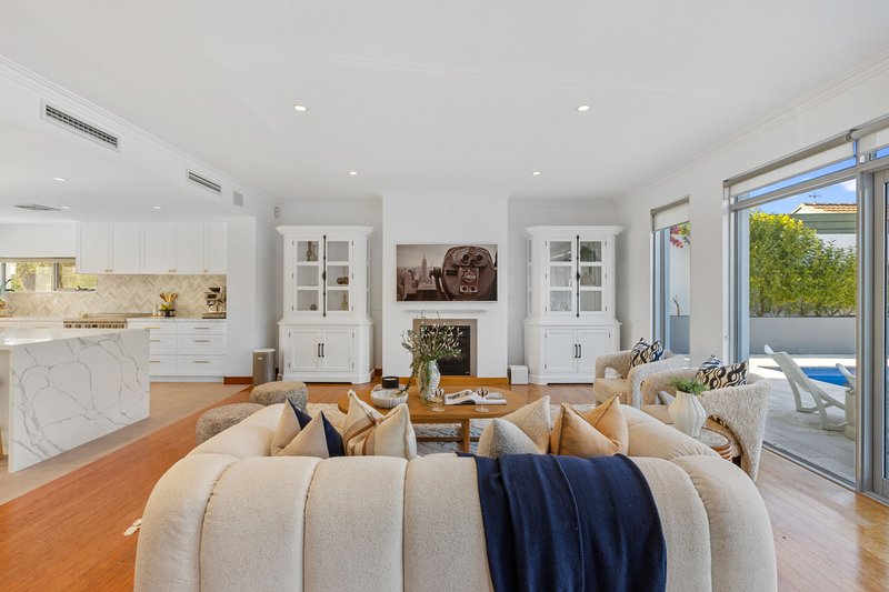 Photo - 1 St Ives Loop, Kallaroo WA 6025 - Image 11
