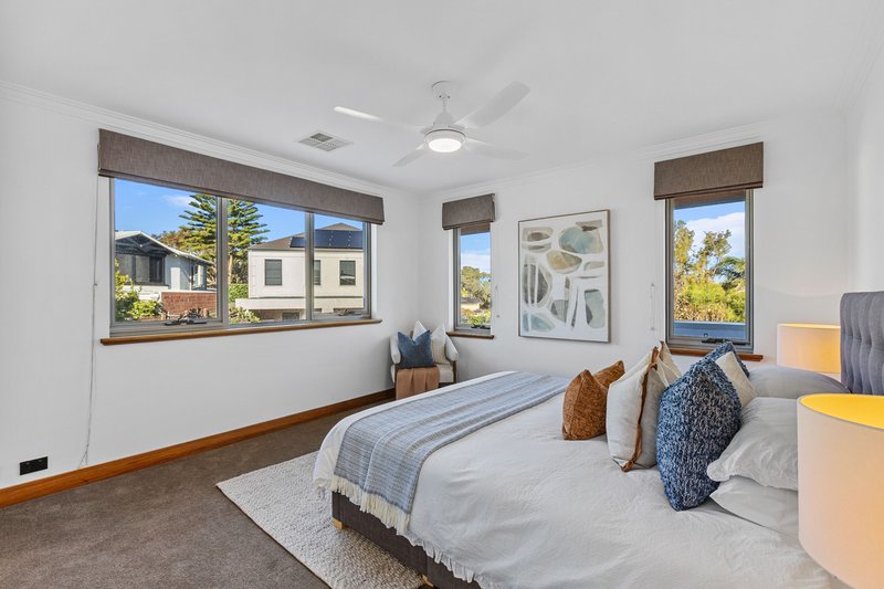Photo - 1 St Ives Loop, Kallaroo WA 6025 - Image 23