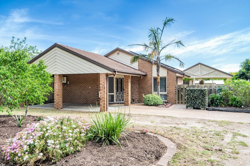 Photo - 1 St. Ives Way, Onkaparinga Hills SA 5163 - Image 5