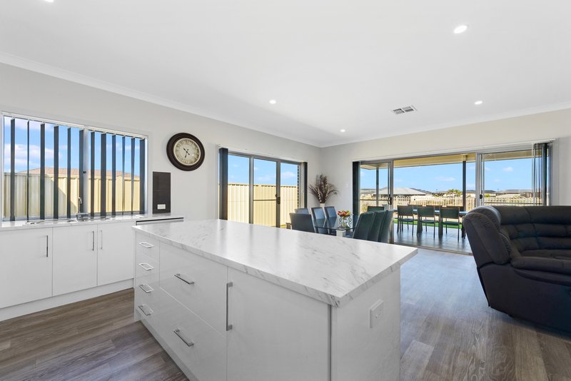 Photo - 1 Stately Way, Wallaroo SA 5556 - Image 10