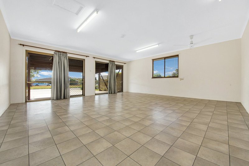 Photo - 1 Stephens Court, Tannum Sands QLD 4680 - Image 6