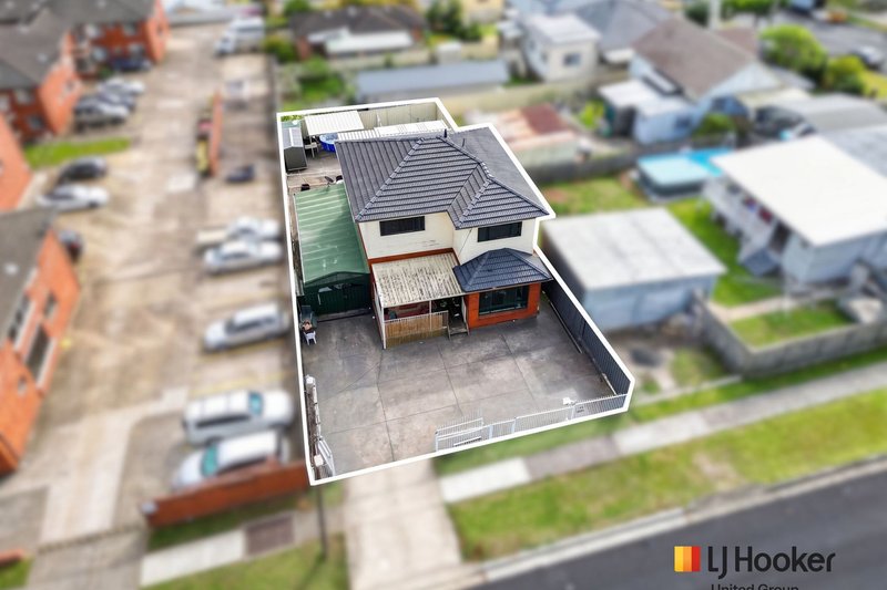 Photo - 1 Stewart Street, Campbelltown NSW 2560 - Image 2