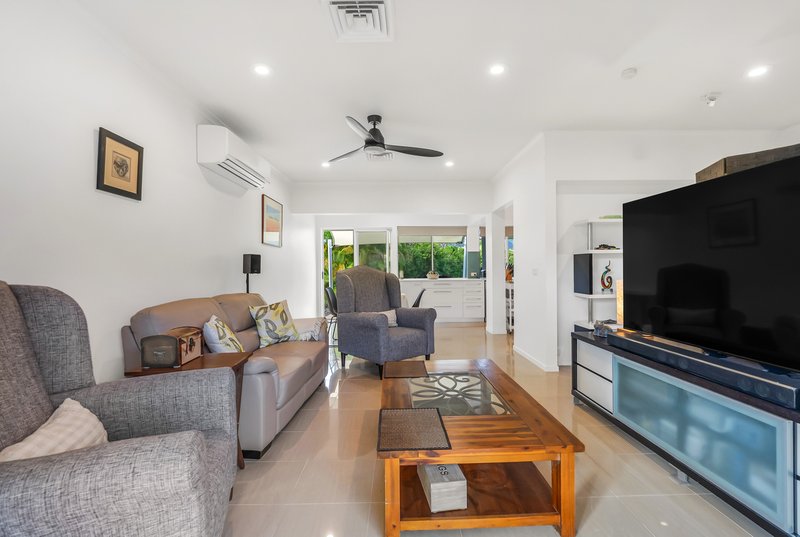 Photo - 1 Stream Avenue, Kewarra Beach QLD 4879 - Image 7