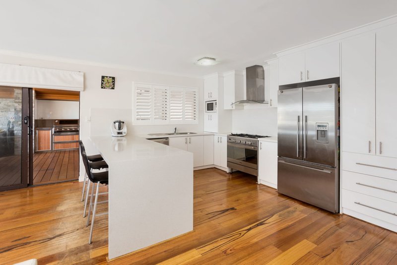 Photo - 1 Strickland Court, Coogee WA 6166 - Image 3