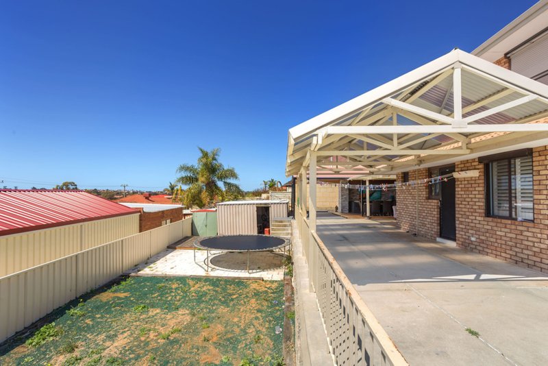 Photo - 1 Strickland Court, Coogee WA 6166 - Image 13