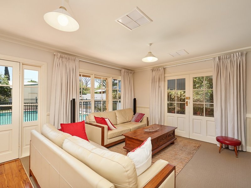 Photo - 1 Sunshine Avenue, Turvey Park NSW 2650 - Image 6