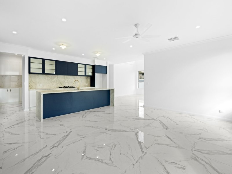 Photo - 1 Sunshine Street, Oran Park NSW 2570 - Image 4