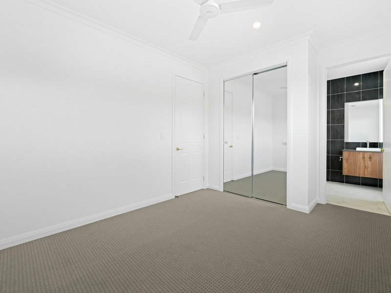 Photo - 1 Sunshine Street, Oran Park NSW 2570 - Image 8