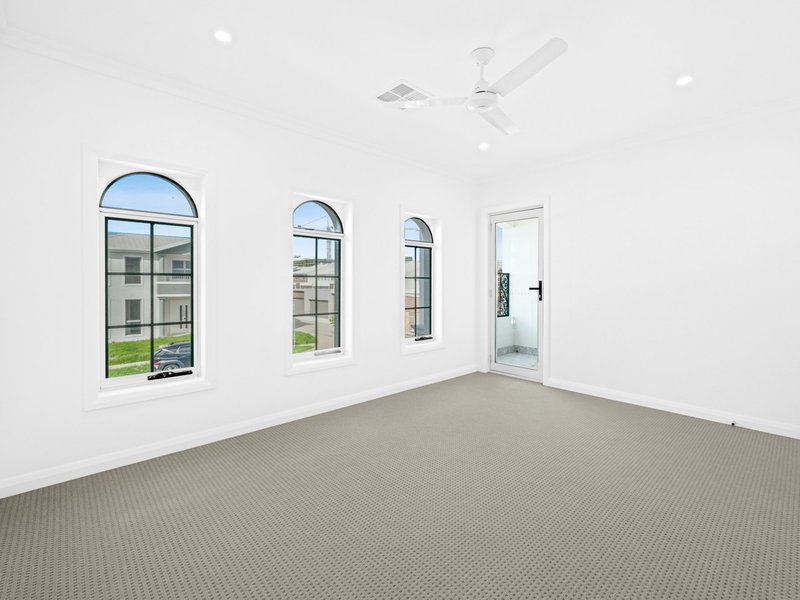 Photo - 1 Sunshine Street, Oran Park NSW 2570 - Image 15
