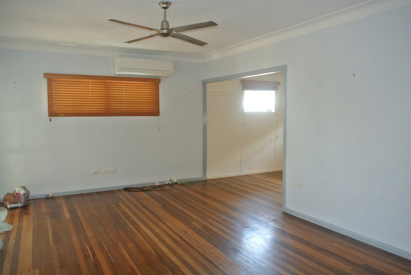 Photo - 1 Tainton St , Clontarf QLD 4019 - Image 4