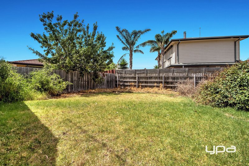 Photo - 1 Tallerk Court, Kings Park VIC 3021 - Image 7