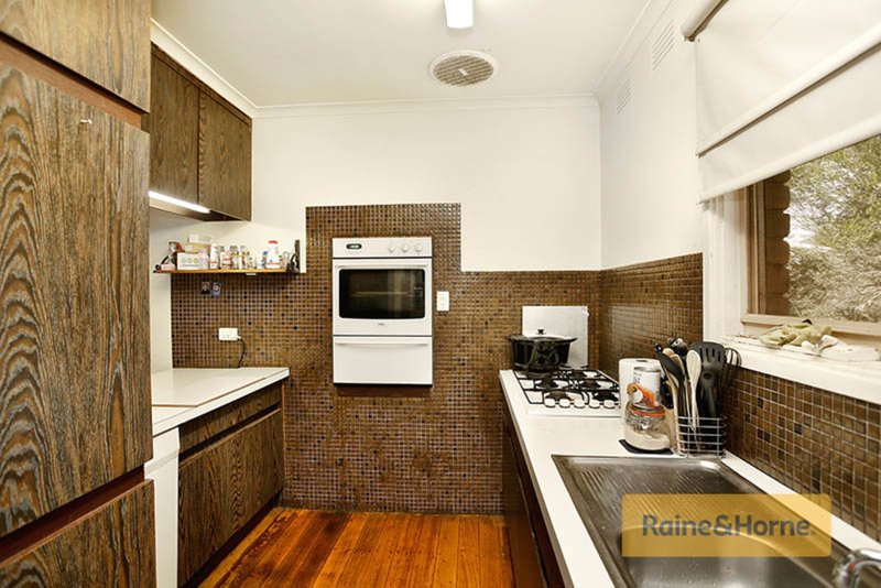 Photo - 1 Tamar Drive, Melton South VIC 3338 - Image 3