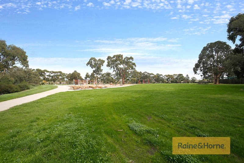 Photo - 1 Tamar Drive, Melton South VIC 3338 - Image 11