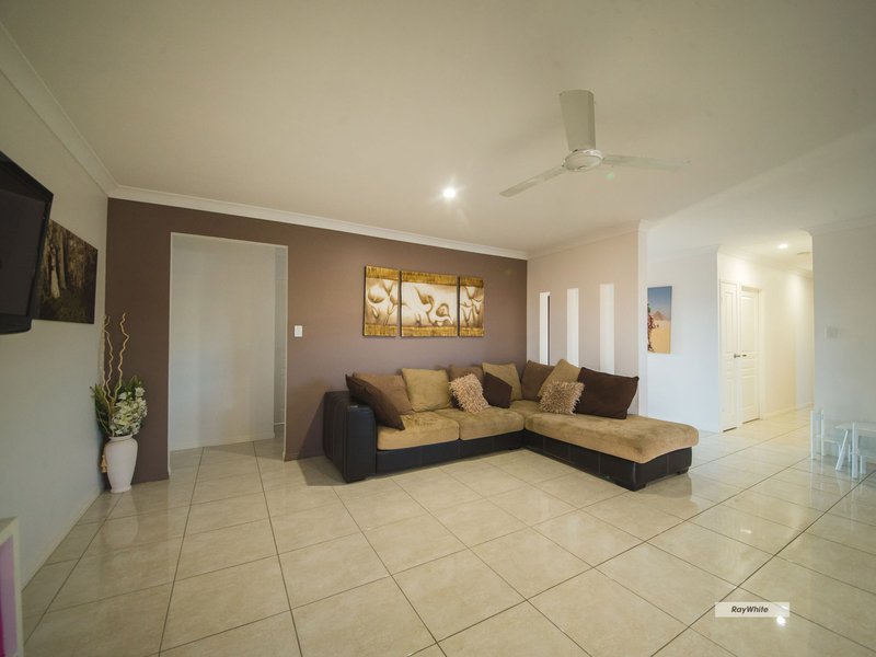 Photo - 1 Tamarind Avenue, Norman Gardens QLD 4701 - Image 4