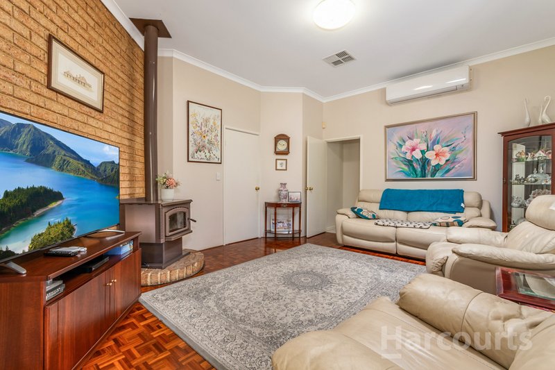 Photo - 1 Tamarisk Avenue, Wanneroo WA 6065 - Image 10