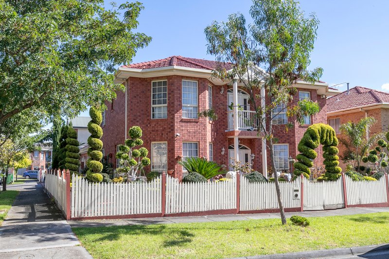 Photo - 1 Tamuk Street, Maribyrnong VIC 3032 - Image 2