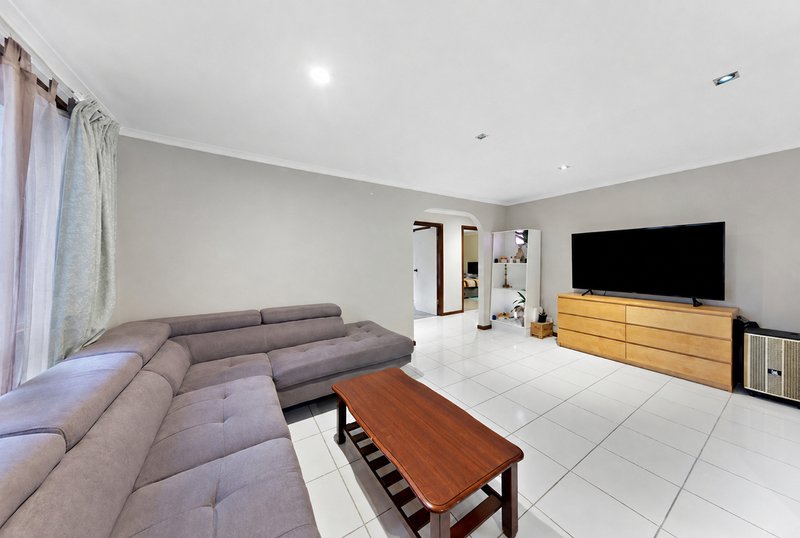 Photo - 1 Tanunda Mews, St Albans VIC 3021 - Image 2