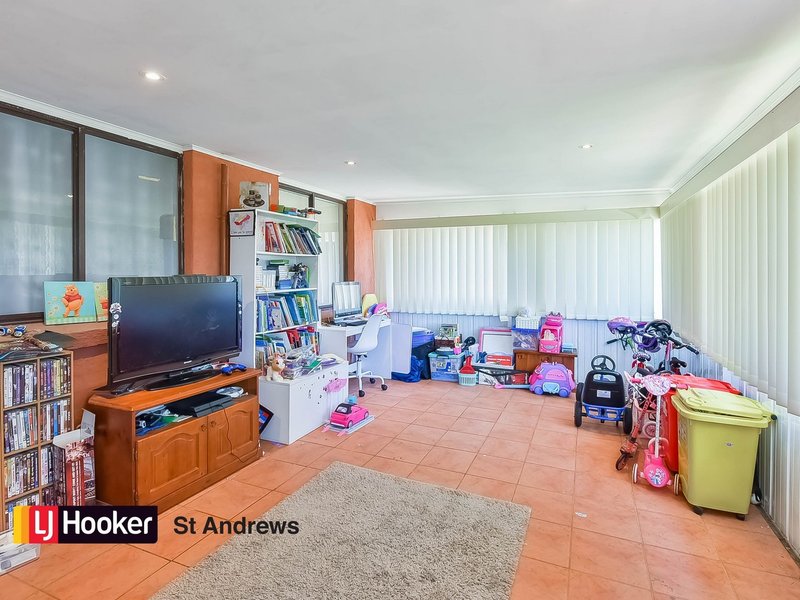 Photo - 1 Tarbert Place, St Andrews NSW 2566 - Image 10