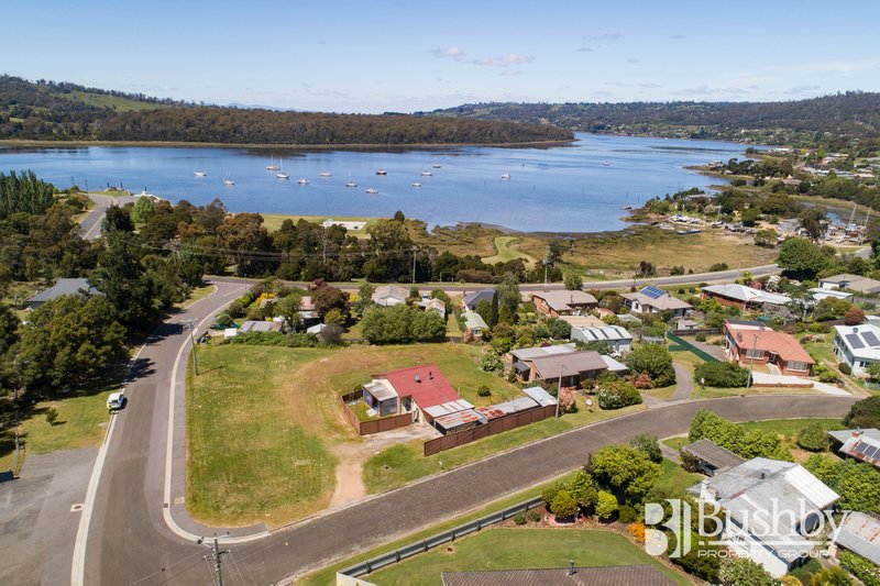 1 Taree Crescent, Gravelly Beach TAS 7276