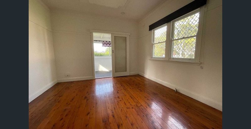 Photo - 1 Tarrawanna Road, Corrimal NSW 2518 - Image 7