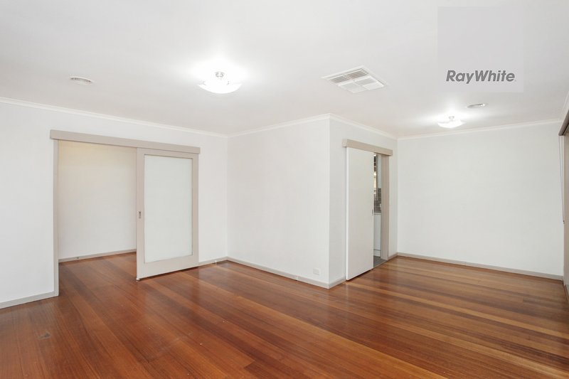 Photo - 1 Taylor Drive, Gladstone Park VIC 3043 - Image 5