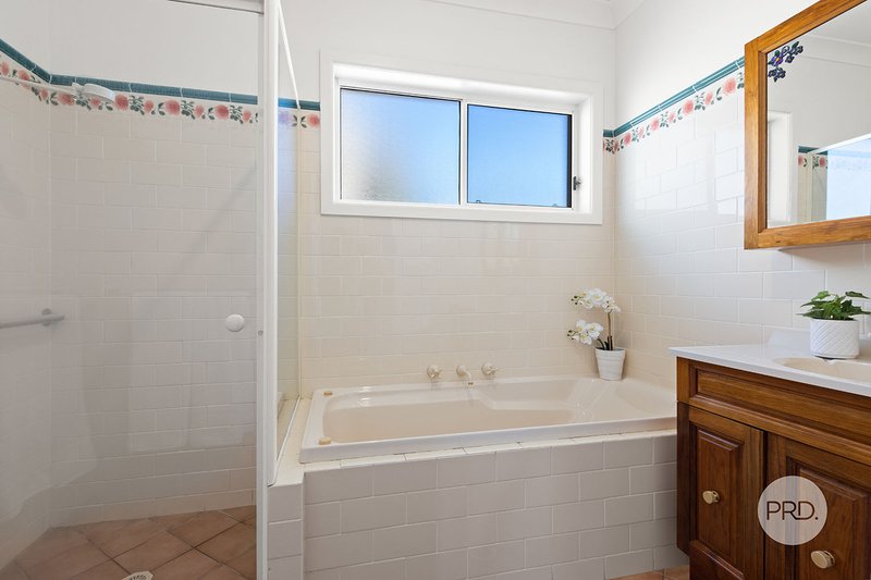 Photo - 1 Tea Tree Place  (Off Woodlands Avenue) , Lugarno NSW 2210 - Image 10