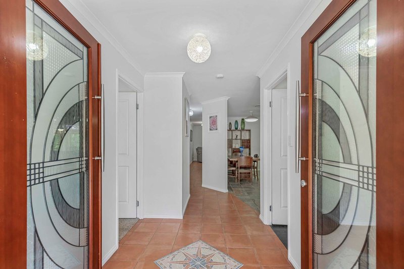 Photo - 1 Telopia Court, Cashmere QLD 4500 - Image 6