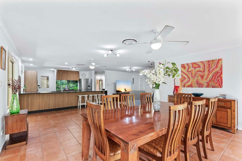 Photo - 1 Telopia Court, Cashmere QLD 4500 - Image 11