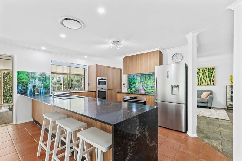 Photo - 1 Telopia Court, Cashmere QLD 4500 - Image 12