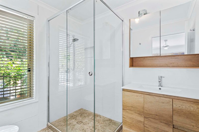 Photo - 1 Telopia Court, Cashmere QLD 4500 - Image 20