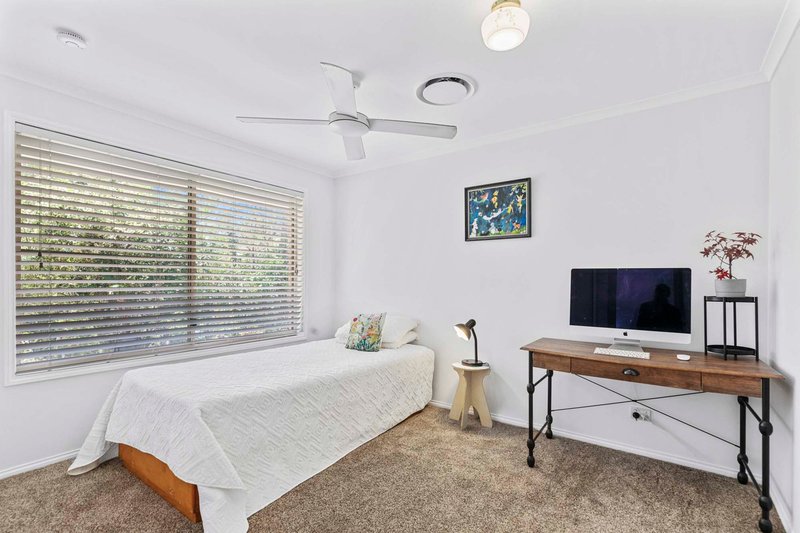 Photo - 1 Telopia Court, Cashmere QLD 4500 - Image 23
