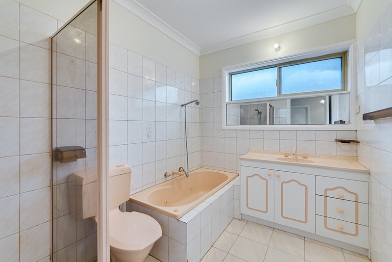 Photo - 1 Tench Court, Mill Park VIC 3082 - Image 7