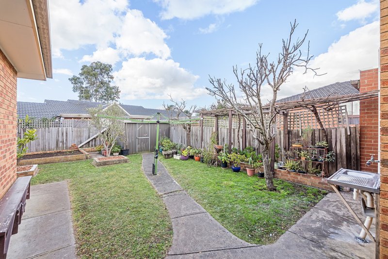 Photo - 1 Tench Court, Mill Park VIC 3082 - Image 9