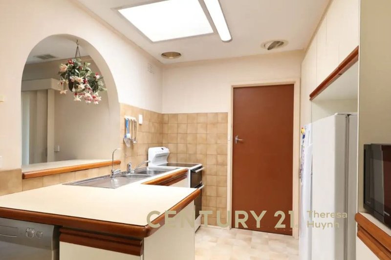 Photo - 1 Tennyson Court, Mulgrave VIC 3170 - Image 2