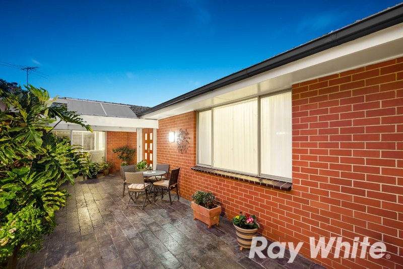 Photo - 1 Terang Avenue, Burwood East VIC 3151 - Image 8