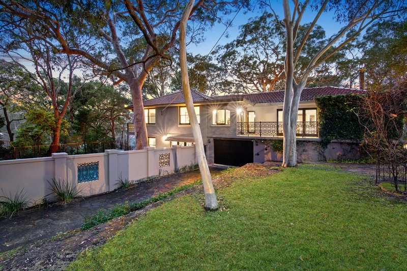 1 The Barbican , Castlecrag NSW 2068