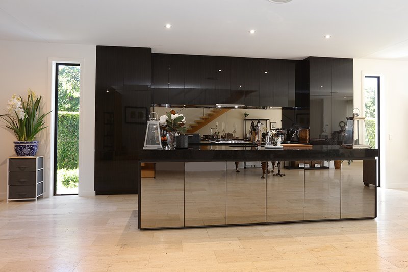 Photo - 1 The Boulevarde , Benowa QLD 4217 - Image 1