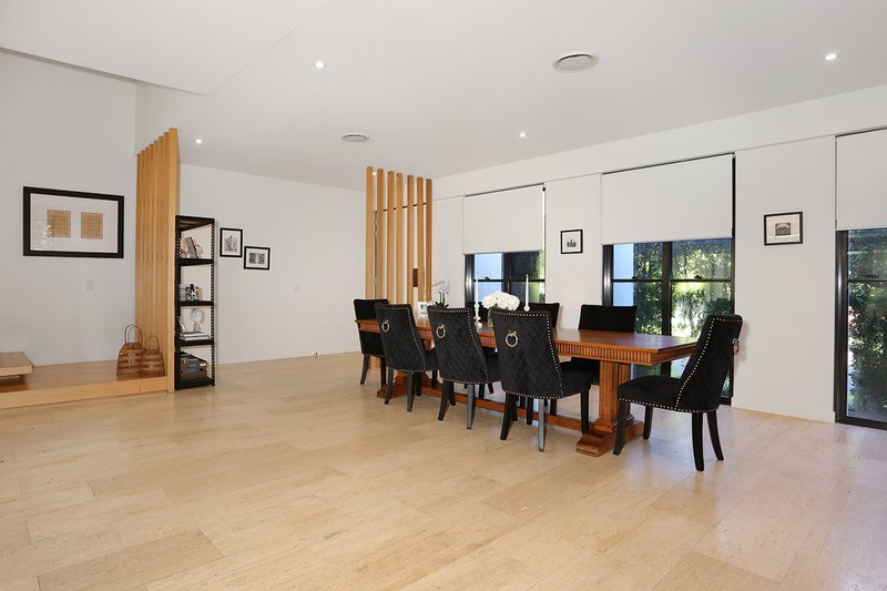 Photo - 1 The Boulevarde , Benowa QLD 4217 - Image 7