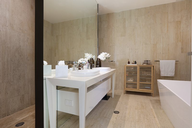 Photo - 1 The Boulevarde , Benowa QLD 4217 - Image 12