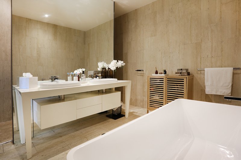 Photo - 1 The Boulevarde , Benowa QLD 4217 - Image 13