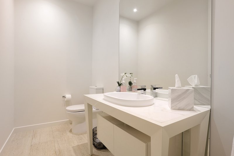 Photo - 1 The Boulevarde , Benowa QLD 4217 - Image 14