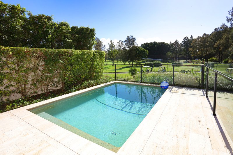 Photo - 1 The Boulevarde , Benowa QLD 4217 - Image 22