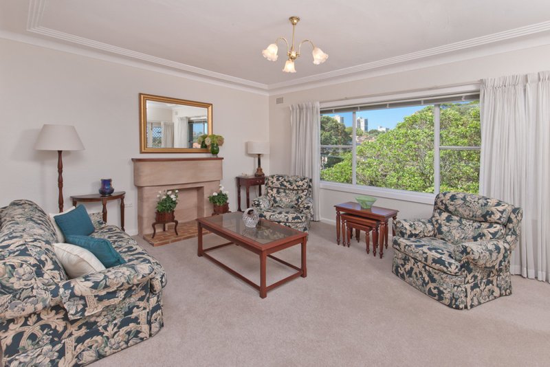 Photo - 1 Tobruk Avenue, Cremorne NSW 2090 - Image 2