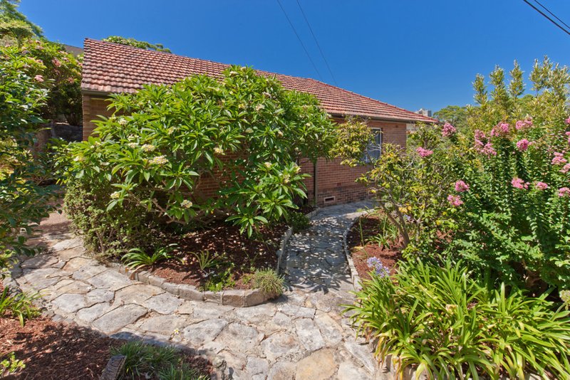 Photo - 1 Tobruk Avenue, Cremorne NSW 2090 - Image 14