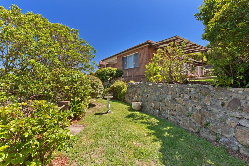 Photo - 1 Tobruk Avenue, Cremorne NSW 2090 - Image 15