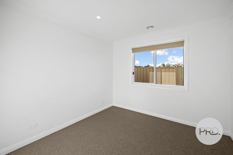 Photo - 1 Tooleybuc Street, Gobbagombalin NSW 2650 - Image 6