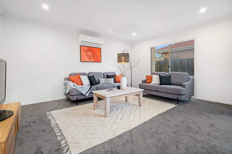 Photo - 1 Tooradin Crescent, Doreen VIC 3754 - Image 3