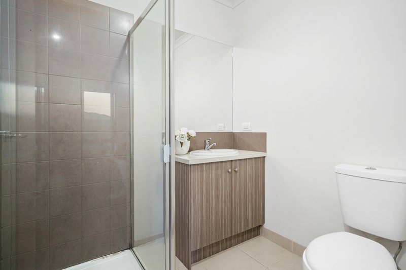 Photo - 1 Tooradin Crescent, Doreen VIC 3754 - Image 11